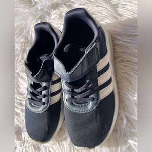 Adidas Runfalcon 2.0💫black and white 💫sz2.5